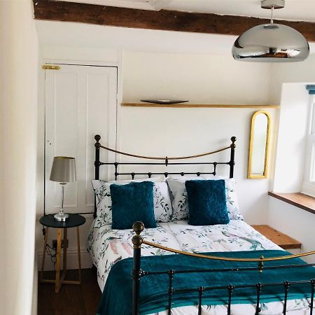 Mount Cottage Newcastle Emlyn Esterno foto