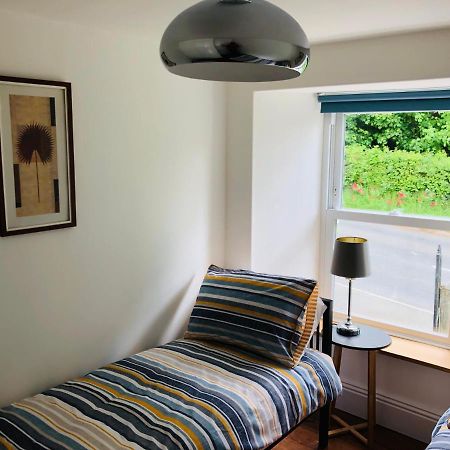 Mount Cottage Newcastle Emlyn Esterno foto
