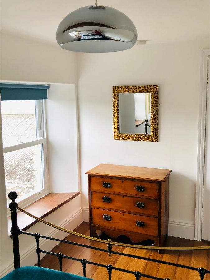 Mount Cottage Newcastle Emlyn Esterno foto
