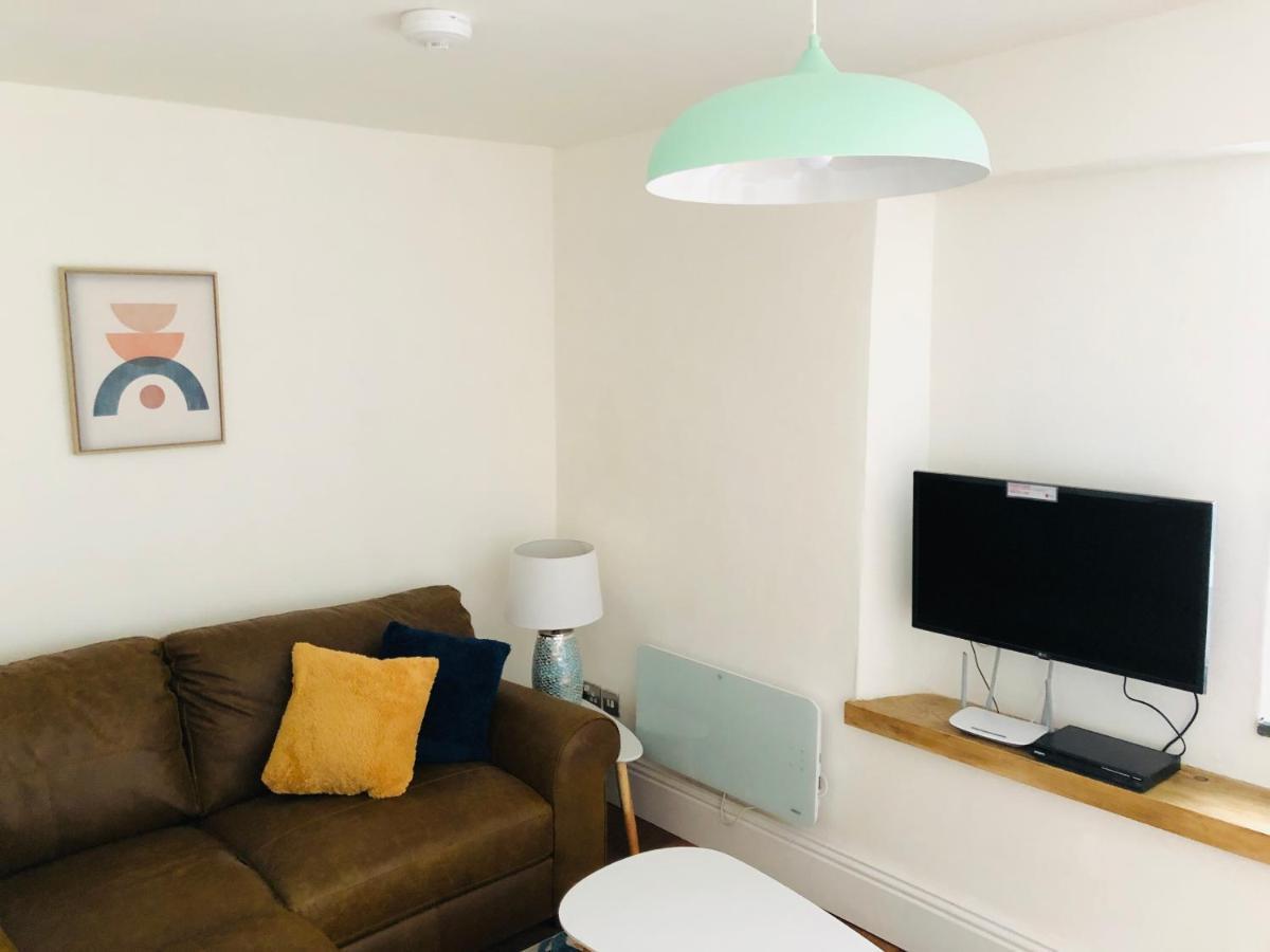 Mount Cottage Newcastle Emlyn Esterno foto